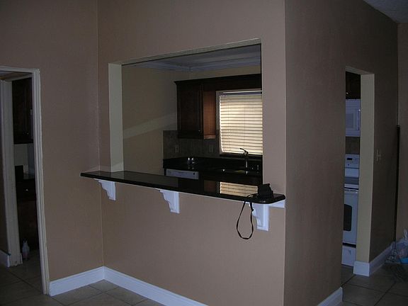 3rd image of 1702 Egan Dr