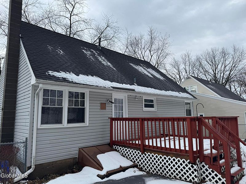 2nd image of 18 Carroll Place