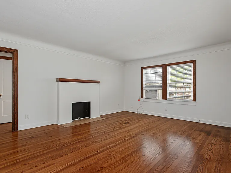 5918 La Vista Dr #3 — Photo 17