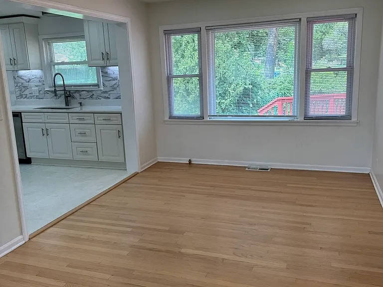 7450 Webster St — Photo 4