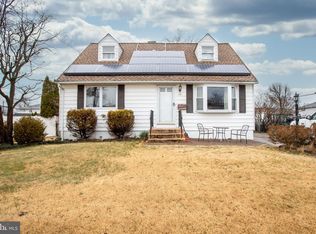 3 Duncan Dr, Hamilton, NJ 08690