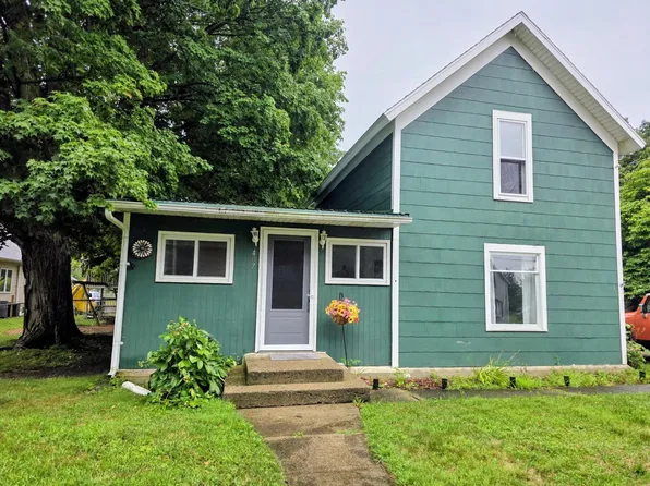 407 Saint Joseph St, Union City, MI 49094