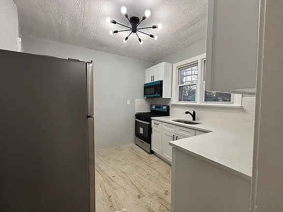 1008 Drake Ave #Single fam — photo 2 of 12