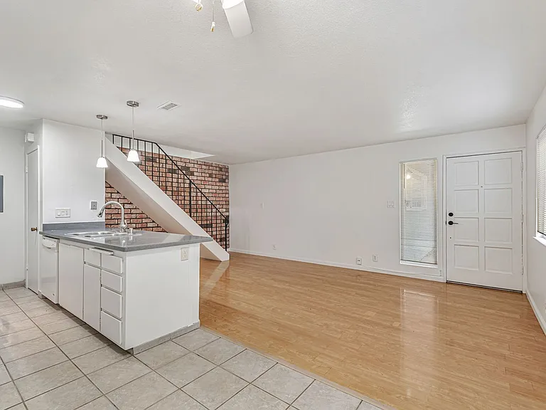 1359 Shawn Dr #2 — Photo 8