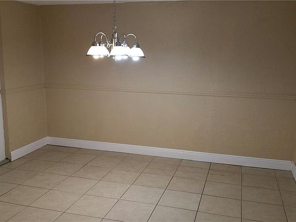 3rd image of 3612 Starks St
