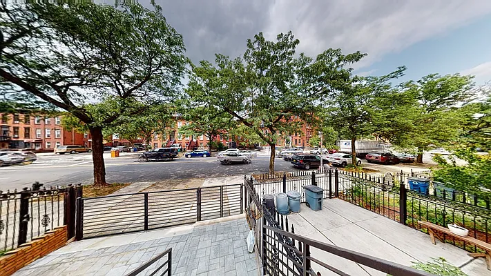 Sold by Platt New York | media 28