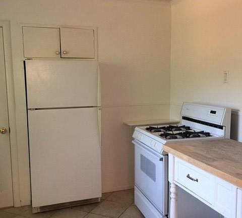 4th image of 651 Birch Ave