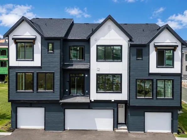 255 W Rowmont Blvd NW #1703, Calgary, AB T3L 0H2