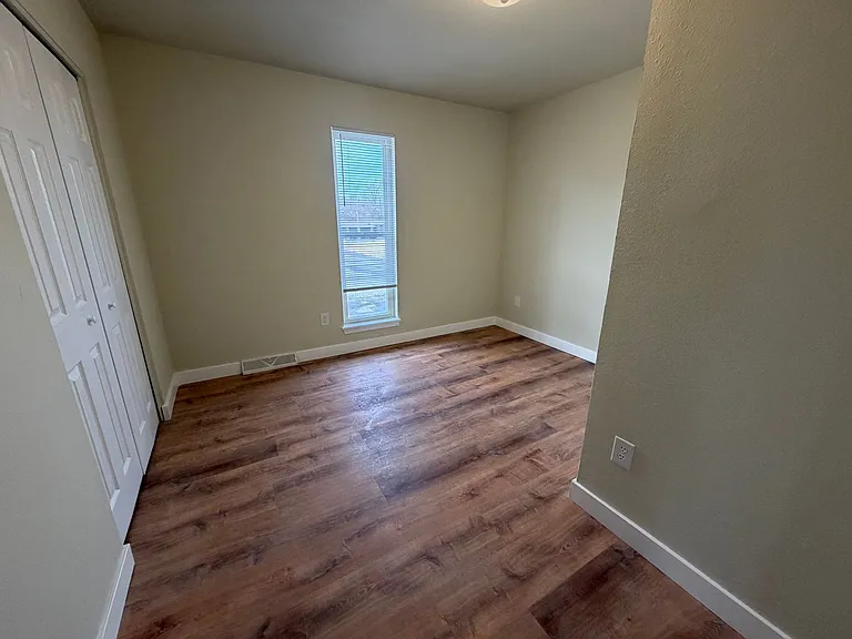205 N West Blvd — Photo 26