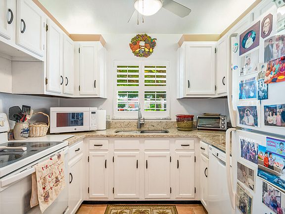 5th image of 37 Pine Arbor Lane #107
