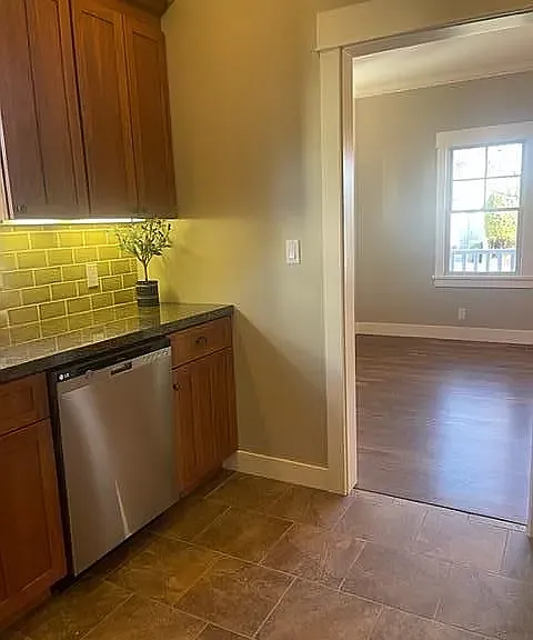 945 Paloma Ave #945 — Photo 11