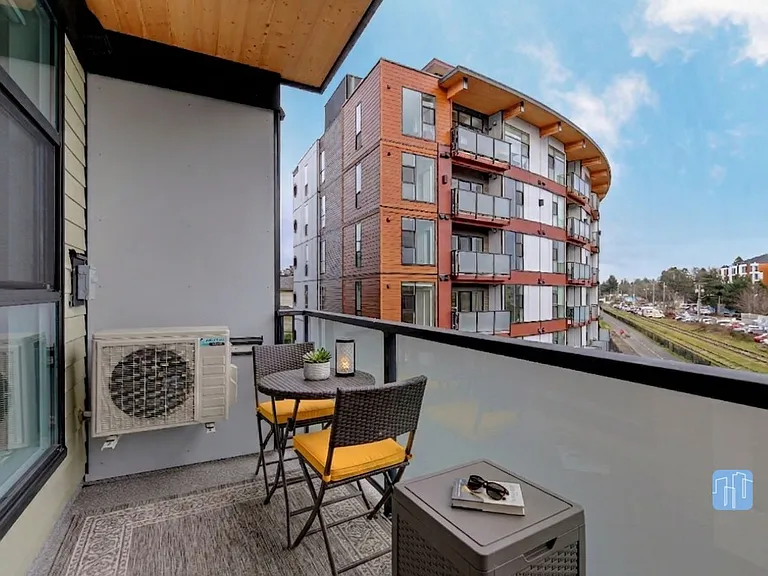 765 Hockley Ave — Photo 8