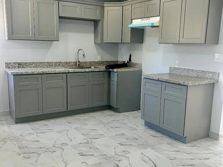 2032 Norwalk St — Photo 3