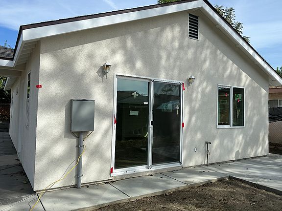 2nd image of 8608 Cedar St #4