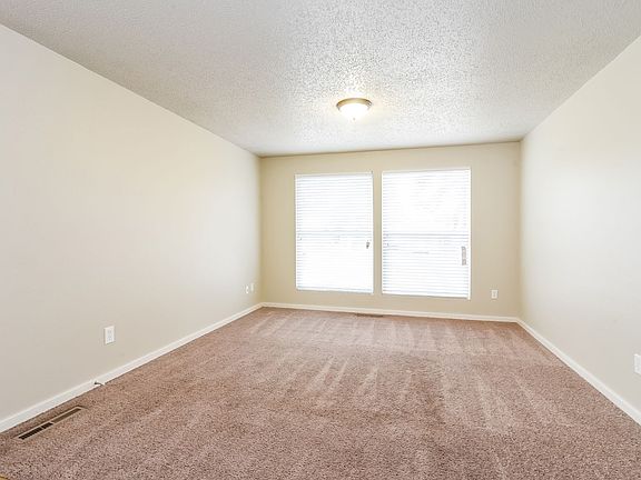 5th image of 1134 E 51st St