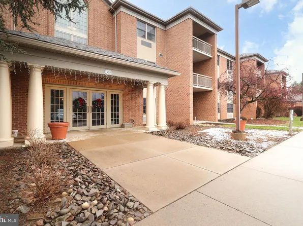 305 Village Heights Dr APT 124, State College, PA 16801