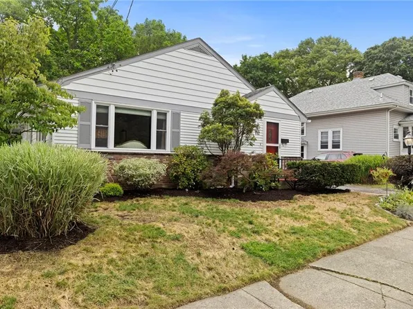 112 Edgewood Blvd, Providence, RI 02905