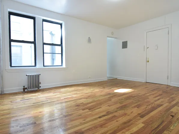 845 Riverside Drive image 1 of 8