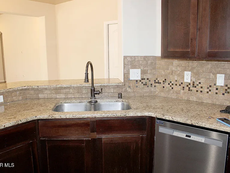 853 Blue Park Ave — Photo 5