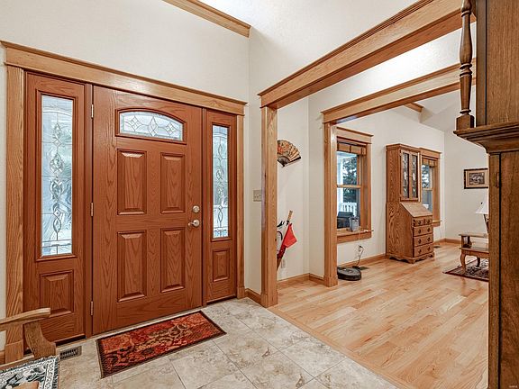 3rd image of 1362 Stowe Ave