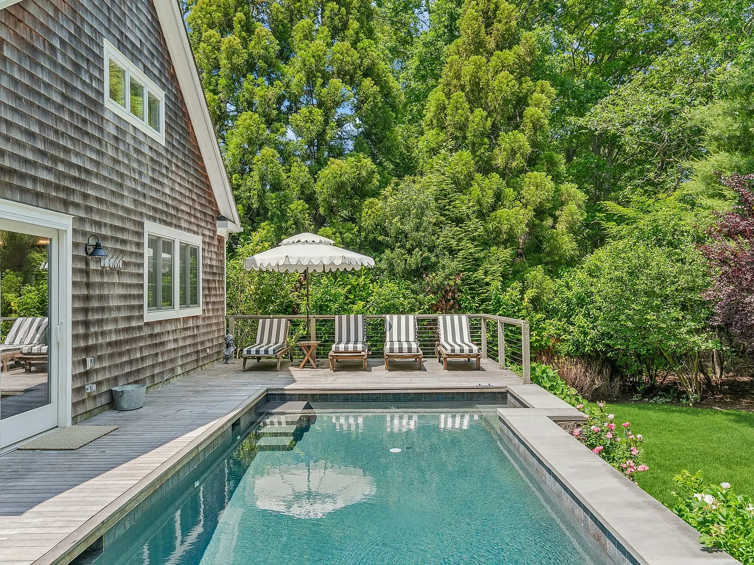 Moments to East Hampton Village — Photo 2
