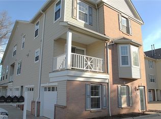 636 Tollis Pkwy, Broadview Heights, OH 44147