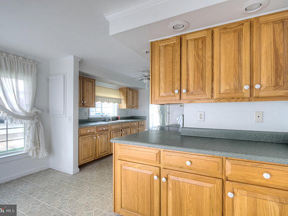 5th image of 522 Dogwood Ln