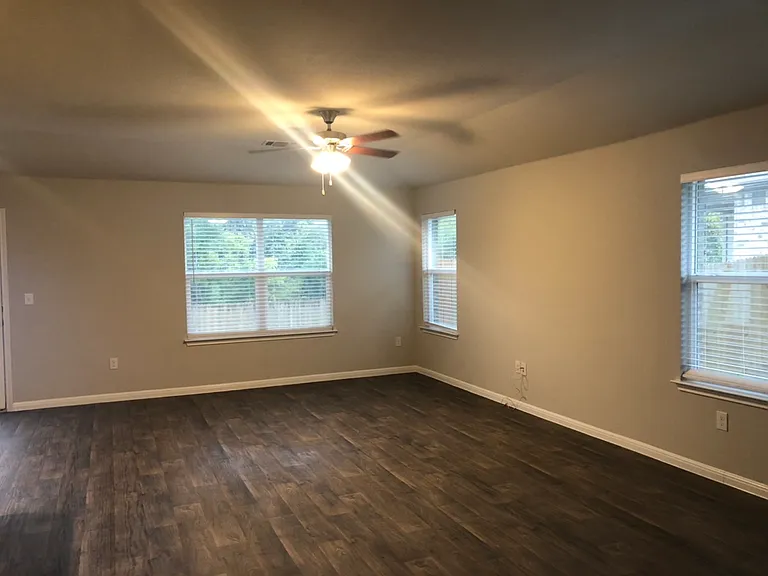 3504 Blazeby Dr — Photo 12