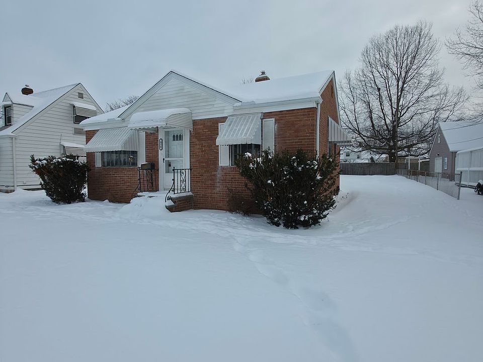 1st image of 875 E 258th St