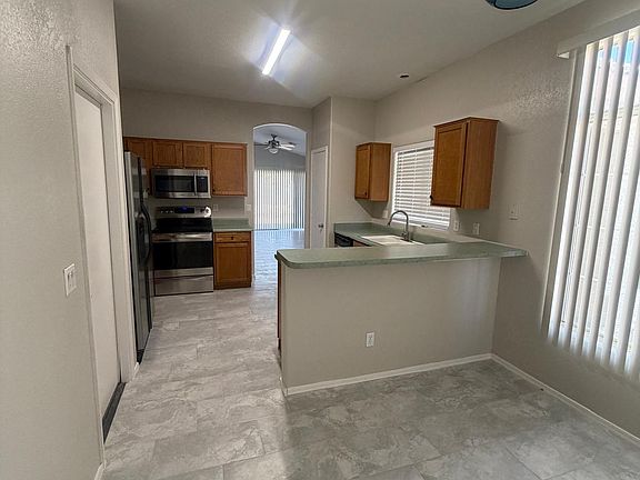 4th image of 2528 E Caballero St