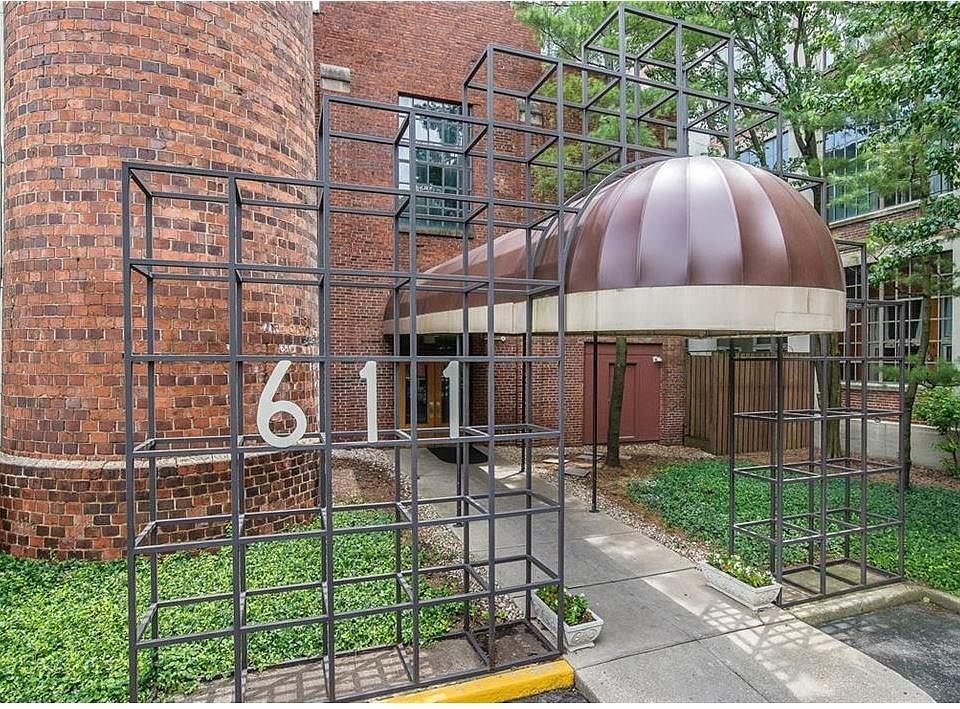 1st image of 611 N Park Ave APT 510