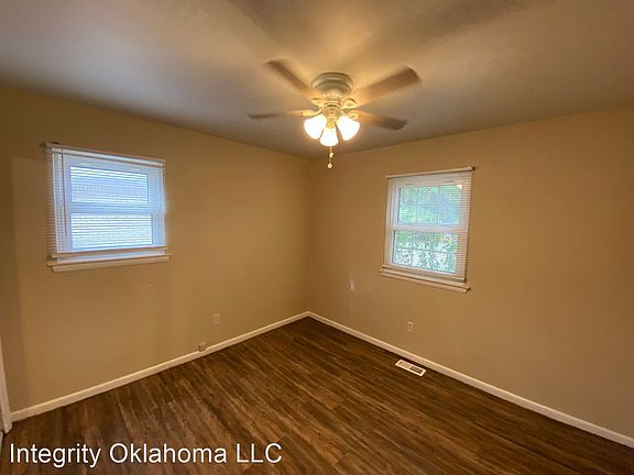 2nd image of 1808 Hardy Dr