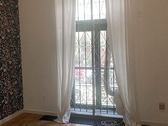 2nd image of 206 W 139th St #P