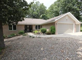 2 Baltasound Ln, Bella Vista, AR 72715