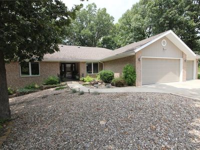 2 Baltasound Ln, Bella Vista, AR, 72715