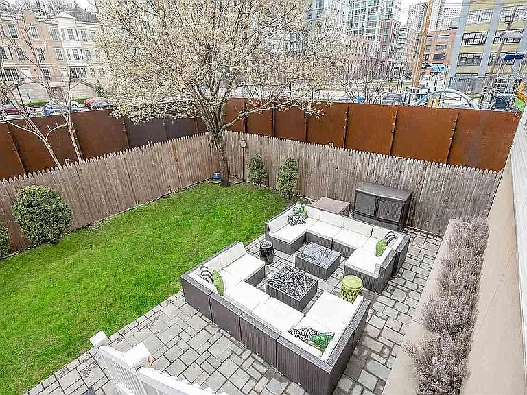 624 Monroe St #4B — Photo 22