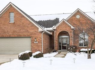 3705 S Cedar Creek Ln, New Palestine, IN 46163