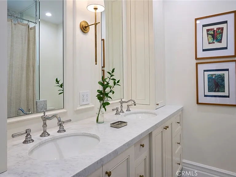 4427 Westchester Dr — Photo 49