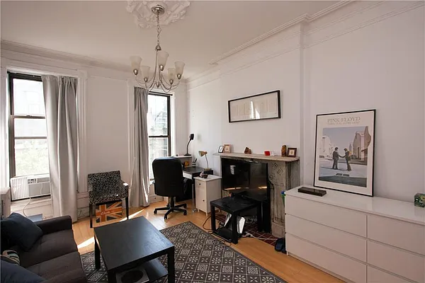 Rented by R New York | media 31