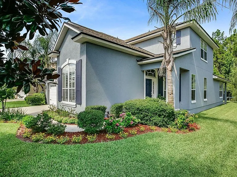 12201 Bittercreek Ln — Photo 2