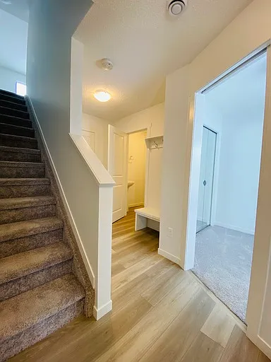 2 bed, 2.5 bath, 1098 sqft, $1,900 — Photo 2