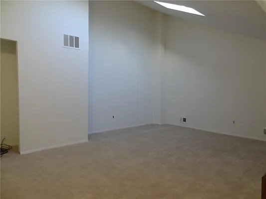 Sold by R New York | media 7