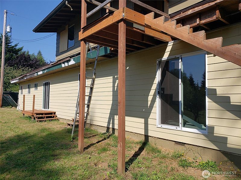 4th image of 1012 Haek Lane