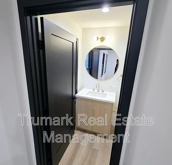 609 E Garfield Ave — Photo 16