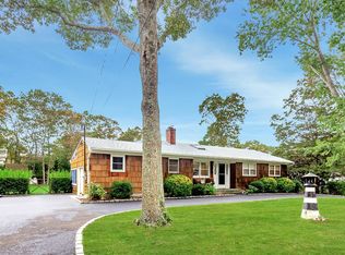 45 Sherwood Rd, Hampton Bays, NY 11946