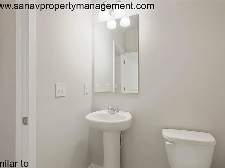 2404 SW Plaza Pkwy — Photo 10