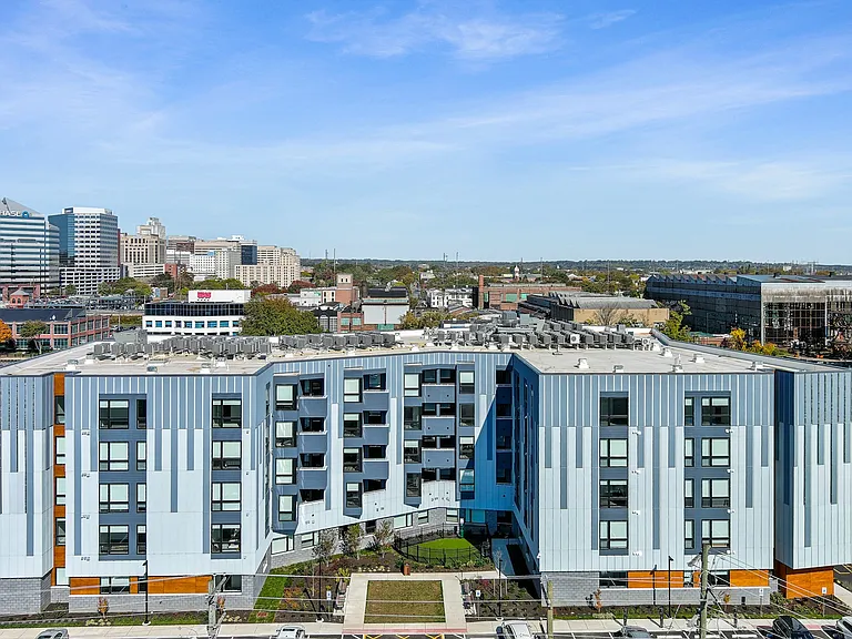 River House Apartments — Photo 54