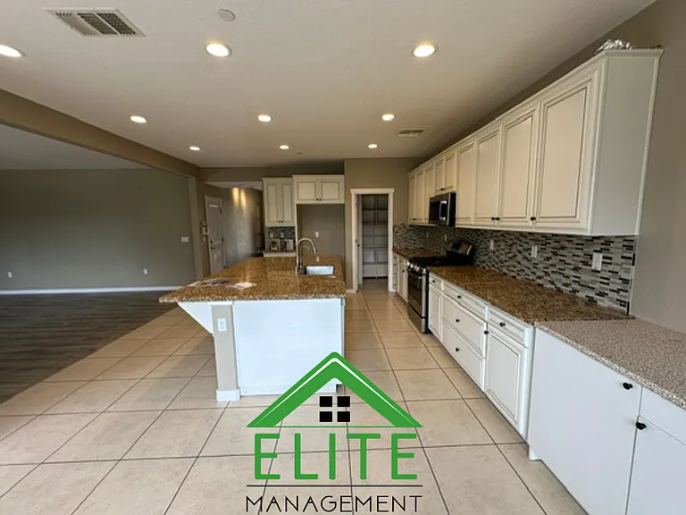 1084 Navigator Dr — Photo 28