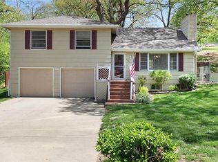 6709 N Broadway Ave, Gladstone, MO 64118