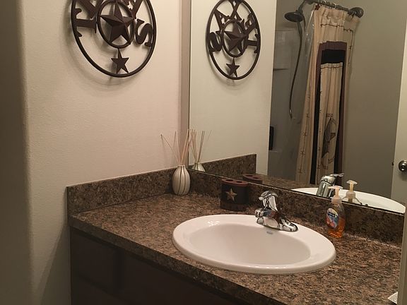 2nd Bathroom